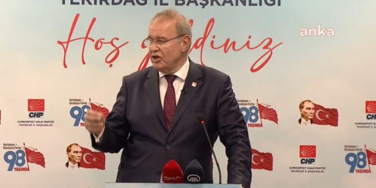 Faik Öztrak: Çakma bir ekonomist koskoca Türkiye'yi perişan; milletimizi öz vatanında parya etti