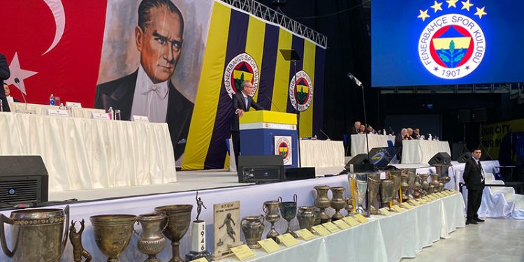 Fenerbahçe Kulübü'nün mali kongresi başladı
