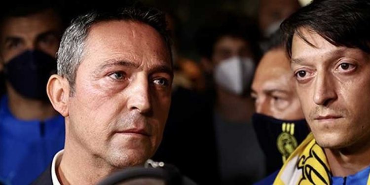 Fenerbahçe'de kadro dışı bırakılan Mesut Özil, başkan Ali Koç'la görüştü