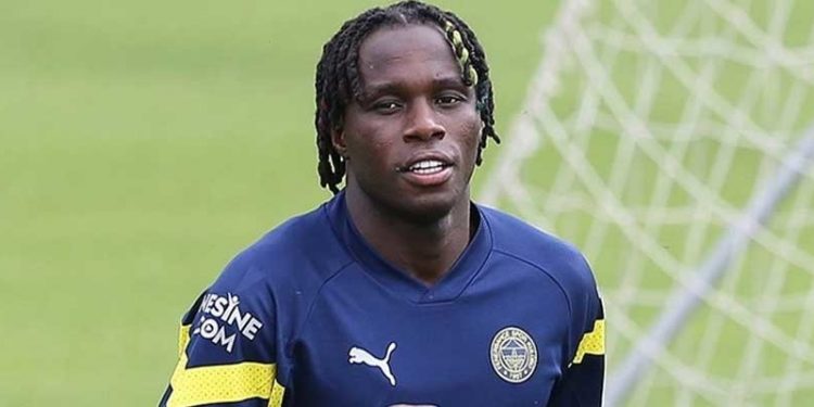 Fenerbahçe'nin yeni transferi Bruma: Yavaş yavaş yüzde yüzüme ulaşacağıma inanıyorum