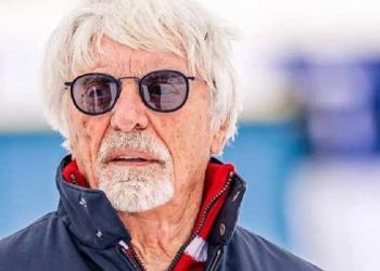 Formula 1'in eski sahibi Ecclestone: Putin için kurşun yemeye hazırım