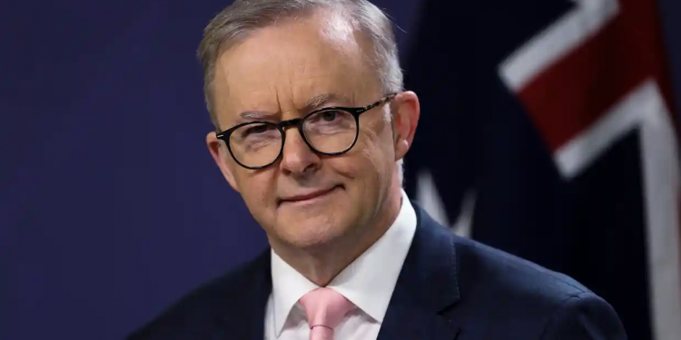 Fransa ile diplomatik krize neden olmuştu; Avustralya, Britanya ve ABD ile denizaltı anlaşmasına geçerken 550 milyon Euro ödeyecek