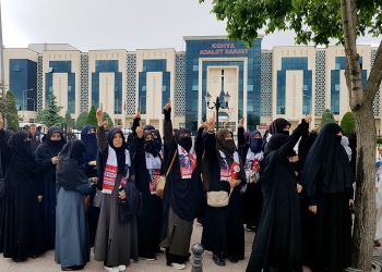Furkan Vakfı gönüllüleri, ‘yürüdükleri’ gerekçesiyle tutuklandı!