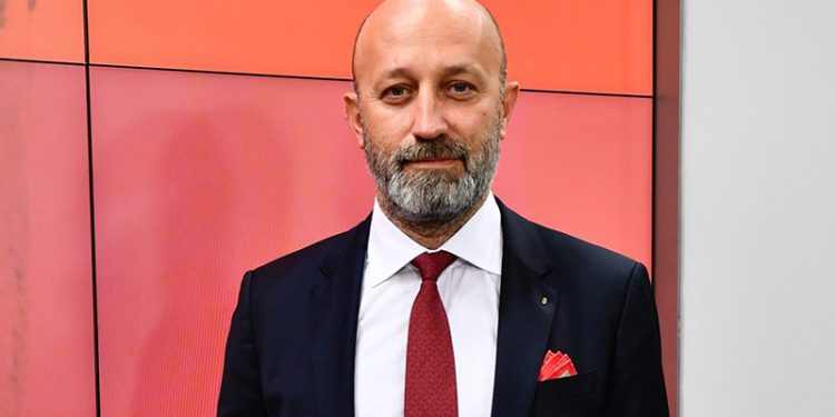 Galatasaray'ın yeni Futbol Direktörü Cenk Ergün'den teknik direktör ve transfer açıklaması