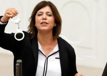 HDP'li Beştaş'tan, Bakan Bozdağ’a: Gazeteciler neden gözaltında?