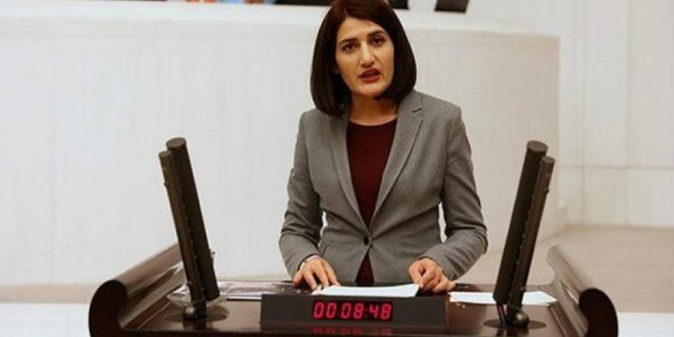 HDP'li Semra Güzel'in milletvekilliğinin devamsızlıktan düşürülmesinin yolu açıldı