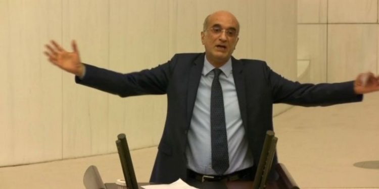 HDP’nin Kürtçe yasaklarına dair önergesi reddedildi