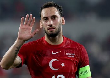 Hakan Çalhanoğlu'ndan Galatasaray açıklaması: Taraftarlar ümitlenebilirler