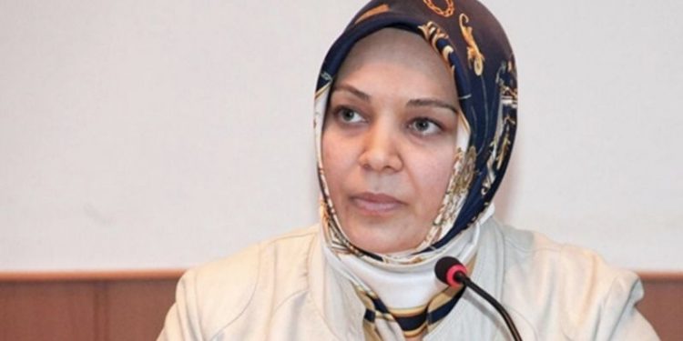 Hilal Kaplan ve eşinden gazeteciler ve milletvekilleri de dahil 33 kişi hakkında suç duyurusu