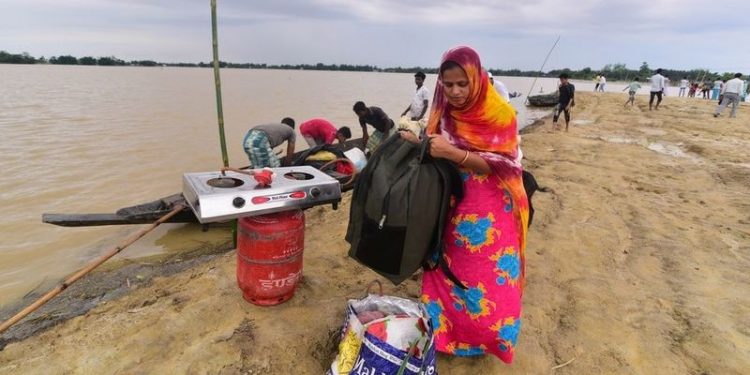 Hindistan'da sel: 32 ölü