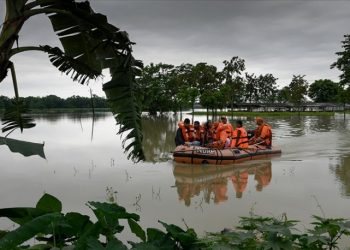 Hindistan'daki sellerde ölenlerin sayısı 71'e yükseldi