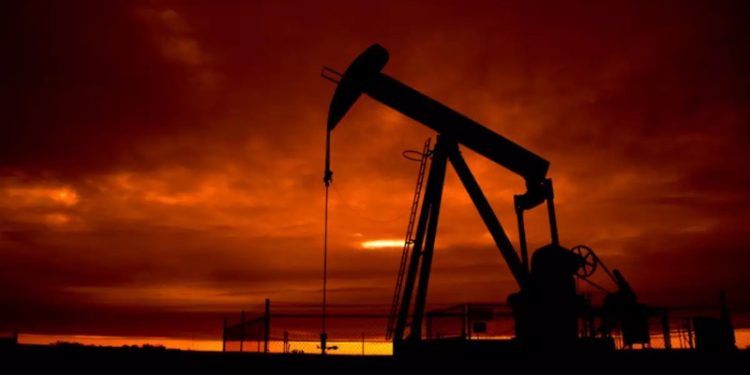 Irak'ta merkezi hükümet Kürt yönetiminden petrol arzının devrini istedi