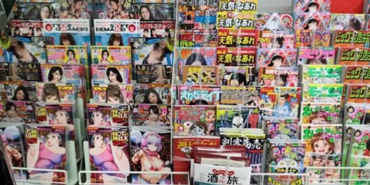 Japonya'da porno yasası: Gençler oynadıkları filmlere yayın yasağı getirebilir