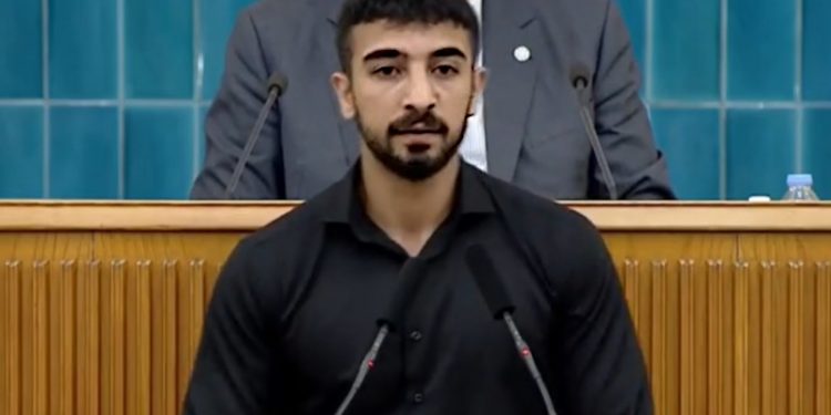 'KYK yurtları cemaat ve tarikatların at koşturduğu ölüm yurtları haline gelmiştir'