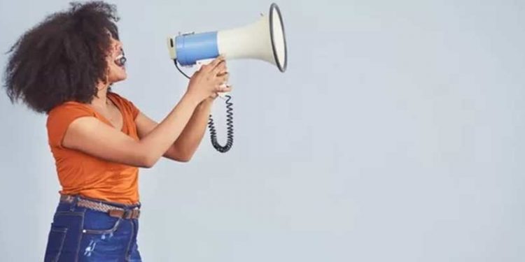 Kadınlar iddialı iletişim tekniklerini nasıl etkili kullanılabilir?