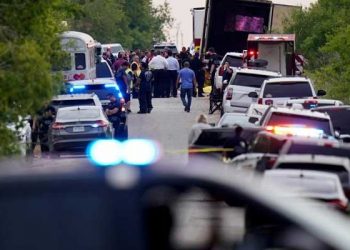 Kamyonda 46 göçmen ölü bulundu