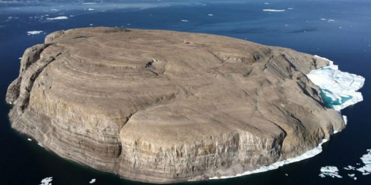 Kanada ile Danimarka arasındaki 'viski savaşları' barışla sonlandı