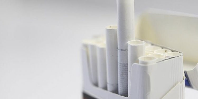 Kanada’da her bir sigaraya ayrı uyarı yazılacak