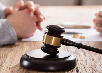 Kaynanasına 'manyak karı' diyen kişi için Yargıtay'dan emsal karar