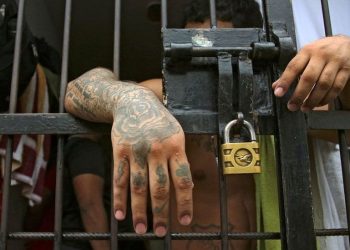 Kolombiya hapishanesinde isyan: 49 mahkum yanarak öldü