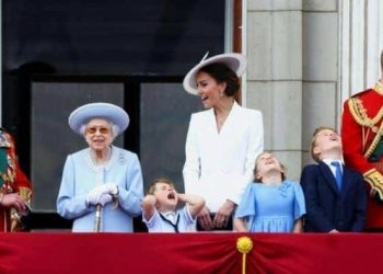 Krali&ccedil;e 2&rsquo;nci Elizabeth tahtta 70&rsquo;inci yılını kutluyor