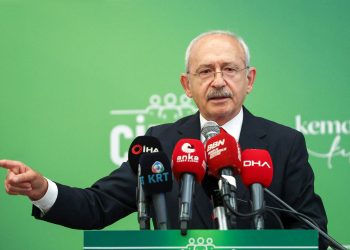 Kılıçdaroğlu: Beyefendiyi erken seçimle emekli etmemiz lazım