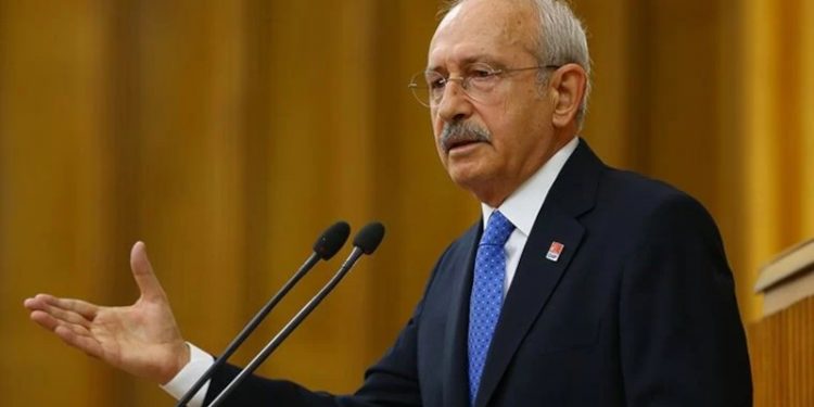 Kılıçdaroğlu: Gazeteciler Diyarbakır’da hangi gerekçeyle içerideler?