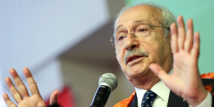 Kılıçdaroğlu'ndan çiftçileri yalanlayan Tarım ve Orman Bakanlığı'na: En kısa zamanda görüşmek üzere