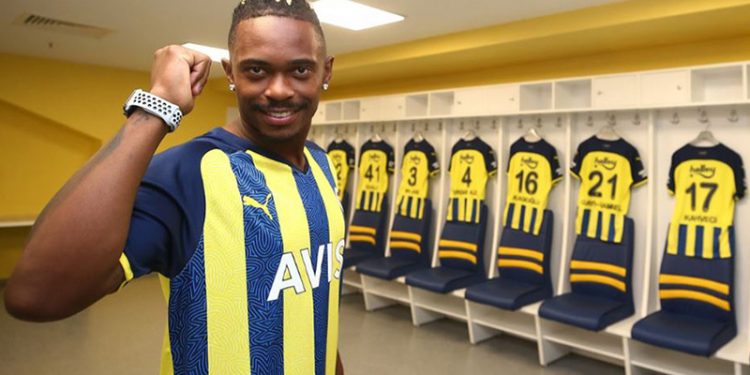 Lincoln Henrique: Fenerbahçe'nin bu kadar uzun zaman kupa kazanamaması kabul edilebilir bir şey değil