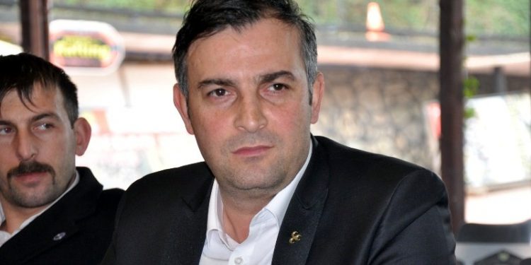 MHP'li başkandan AKP'li belediyeye tepki: Artık poz vermeyi bırakın, icraat yapın