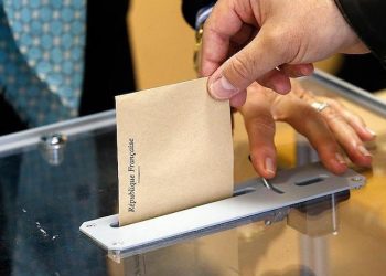 Macron’un ittifakı çoğunluk için gerekli olan 289 sandalyenin altında kaldı