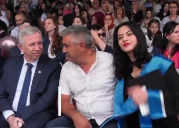 Mansur Yavaş gen&ccedil;lere seslendi: T&uuml;rkiye&rsquo;den gitmenizi istemiyorum &ccedil;ocuklar