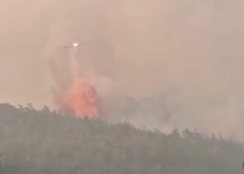 Marmaris’teki yangına 20 helikopter ve 14 uçakla müdahale başladı