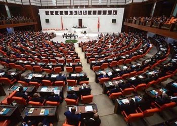 Meclis'ten geçti: Hakim ve savcı yardımcılığı geliyor