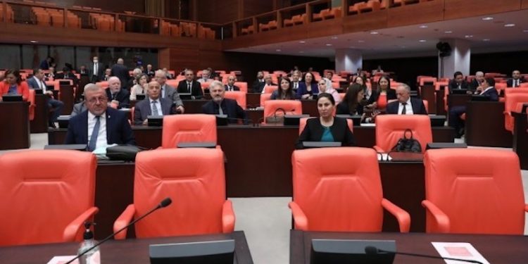 Meclis’te Okmeydanı gerginliği: Gerçekleri duymak zorunuza mı gidiyor?