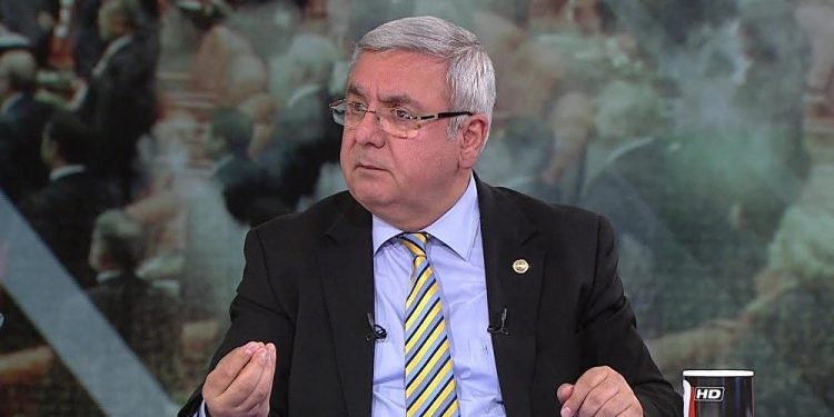 Mehmet Metiner: Bülent Arınç’ın ismini duymak istemiyoruz, yeter artık