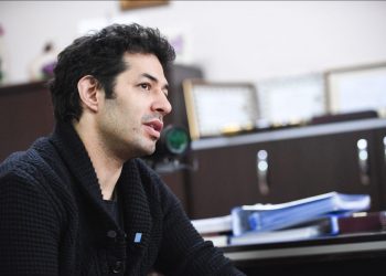 Mert Fırat’tan Bahçeli’ye: Tek derdimiz var Netflix ve Cem Yılmaz