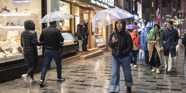 Meteoroloji 37 il için kuvvetli yağış uyarısı yaptı