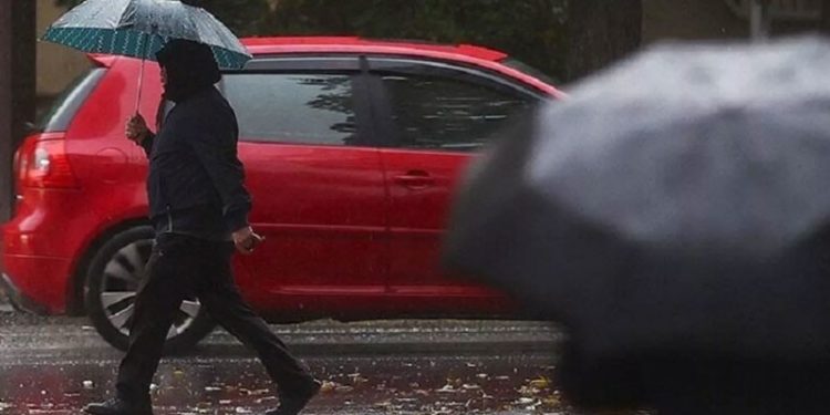 Meteoroloji'den uyarı: 2 bölgede toz taşınımı, 5 bölgede sağanak var