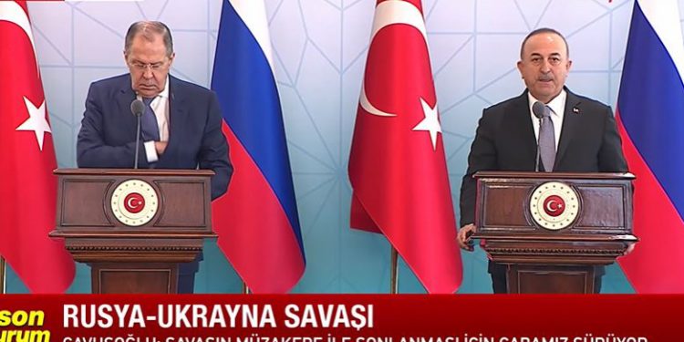 Mevlüt Çavuşoğlu: Ukrayna’da ‘tahıl koridoru’ planını uygulanabilir görüyoruz