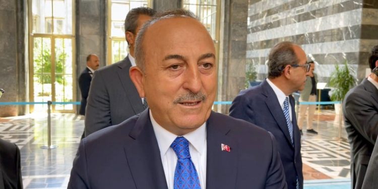 Mevlüt Çavuşoğlu'ndan SADAT sorularına tek cümlelik yanıt