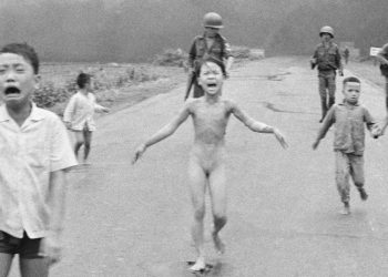 Meşhur fotoğraftaki Phuc: 50 yıl geçti, ben artık Napalm kızı değilim