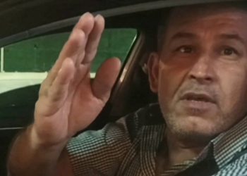 Motorine gelen zamma tepki gösteren taksici: Bu gidişle kaos çıkar, yağmalama başlar bu ülkede