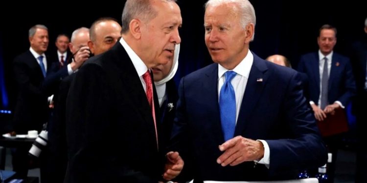 NATO Liderler Zirvesi'nde Erdoğan-Biden görüşmesi sona erdi