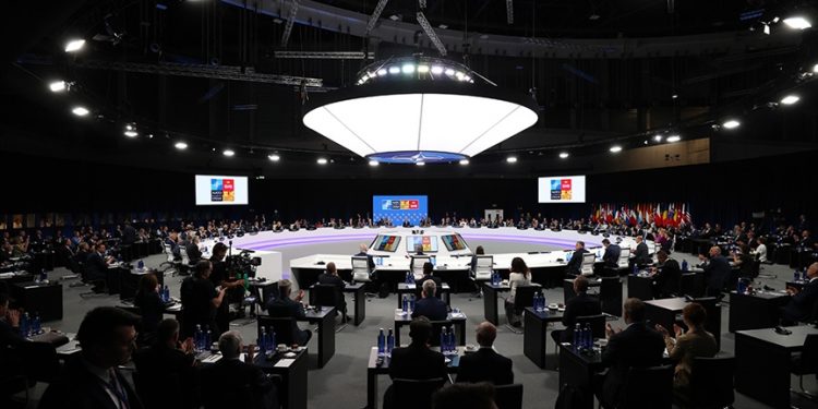 NATO Zirvesi, terörizm ve Kuzey Afrika konulu oturumla sona erdi