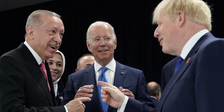 NATO zirvesinde Boris Johnson Türkçe konuştu: Ooo çok güzel