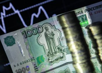 Nasıl değer kazandı?: Savaşın başında dibi gören ruble son yedi yılın zirvesinde