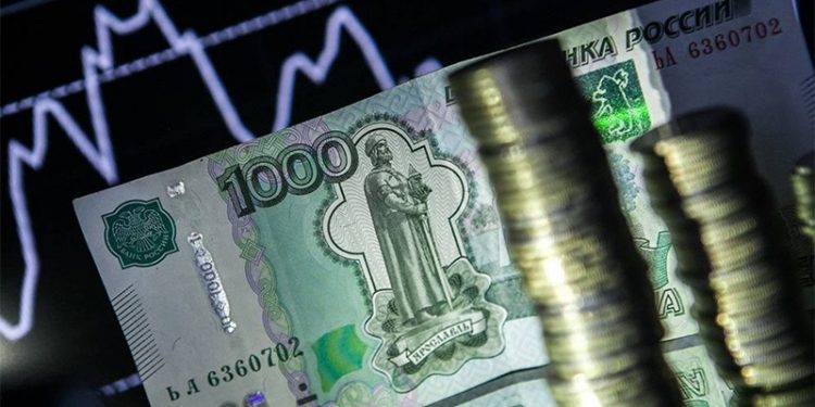 Nasıl değer kazandı?: Savaşın başında dibi gören ruble son yedi yılın zirvesinde
