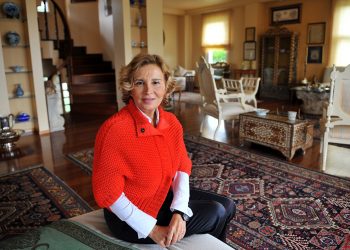 Nazlı Ilıcak bu kez Tahşiyeciler grubu yazısından dolayı cezaevine girecek