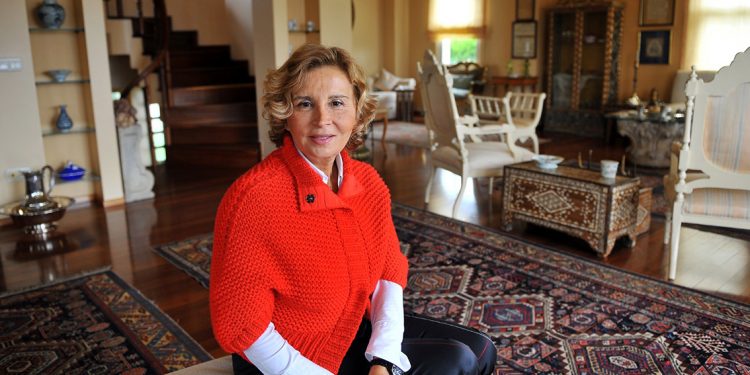 Nazlı Ilıcak bu kez Tahşiyeciler grubu yazısından dolayı cezaevine girecek